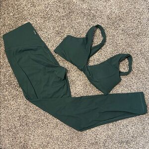 KAMO Serenity Leggings & Serene Front Twist Sports Bra